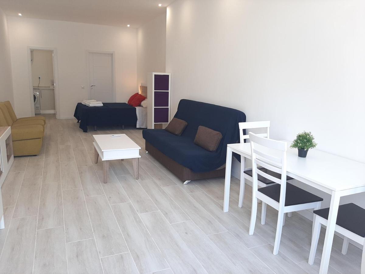 Malaga Velarde Center Apartment Bagian luar foto