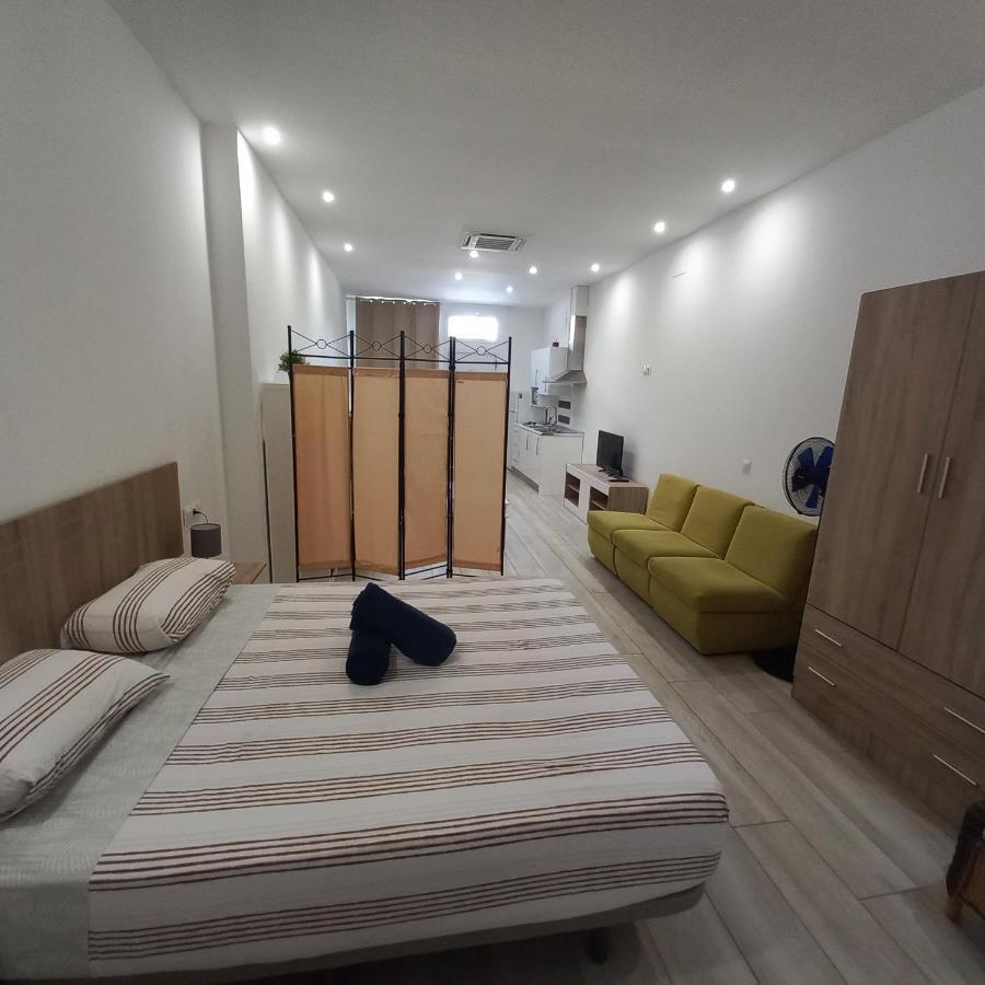 Malaga Velarde Center Apartment Bagian luar foto